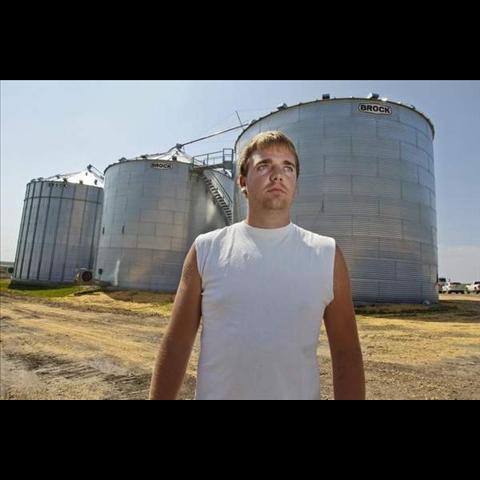 Man Survives 5 Hours Trapped In Grain Bin | wfmynews2.com