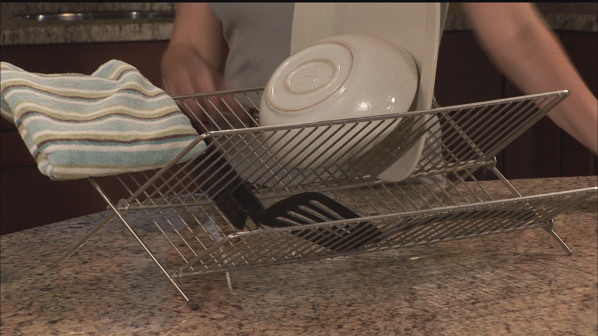 Why Air Drying Is The Safest Way To Dry Dishes - No Kidding!