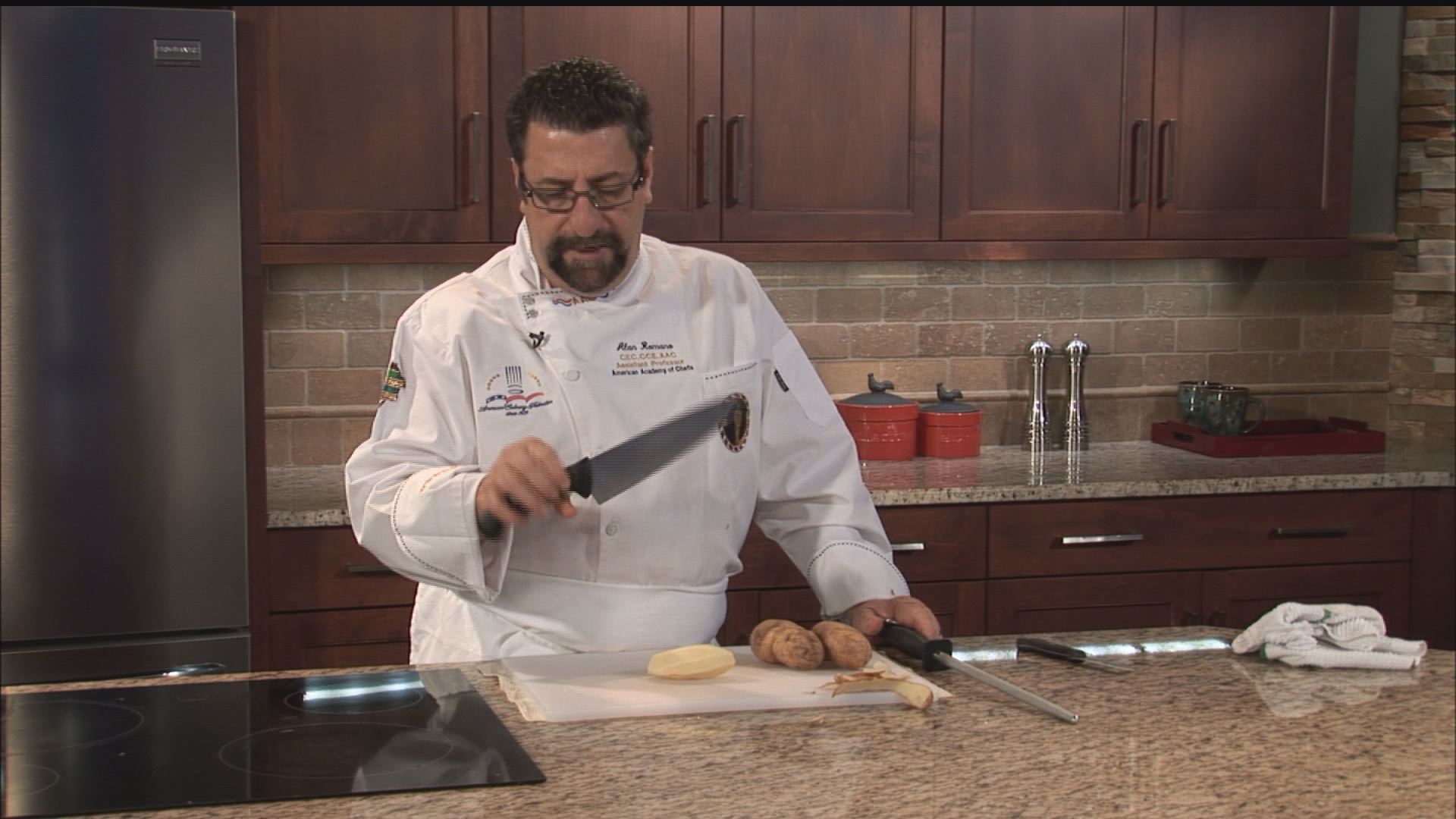 RRC Lesson How many knives do you need and how should you hold them?