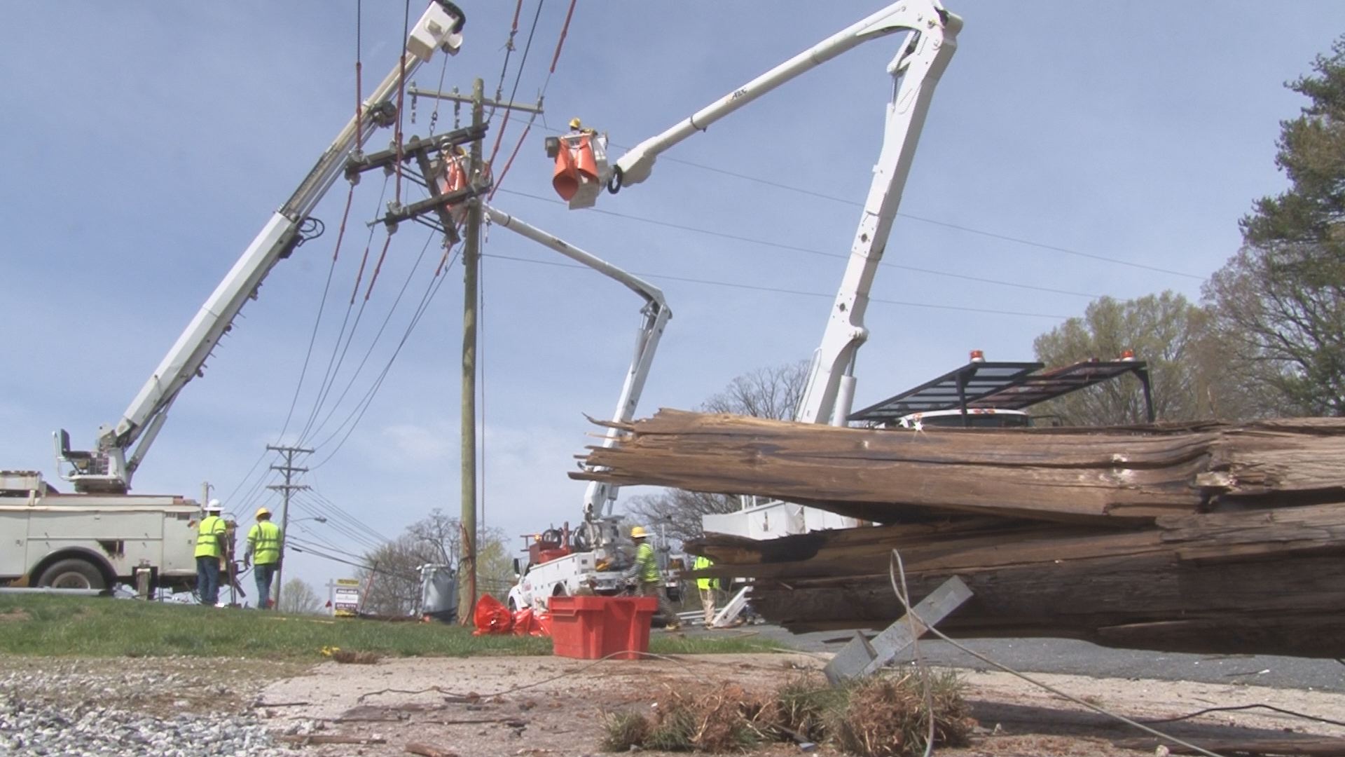 Hundreds Lose Power After Car Hits Utility Pole On Wendover Ave