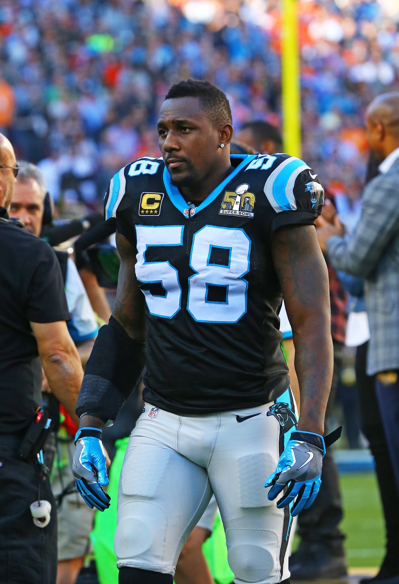 Panthers' Thomas Davis Selected As '2016 Good Guy Award