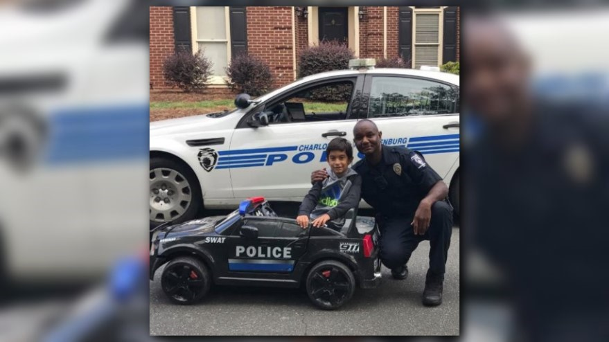 Police Officer Thanks ‘Mini Cop' For Patrolling The Neighborhood ...